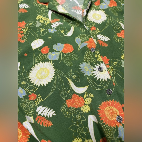 ModCloth Floral Tie-Front Button Down Blouse โ Size L - Picture 6 of 11